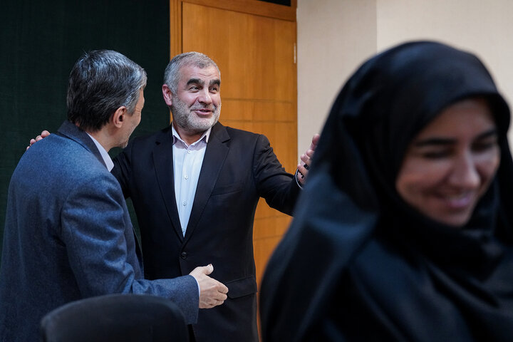 دیدار سارا فلاحی نماینده مردم ایلام، ایوان، شیروان، چرداول و مهران و علی نیکزاد نماینده مردم اردبیل، نمین، نیر و سرعین در مجلس شورای اسلامی با رئیس ستاد اجرایی فرمان امام