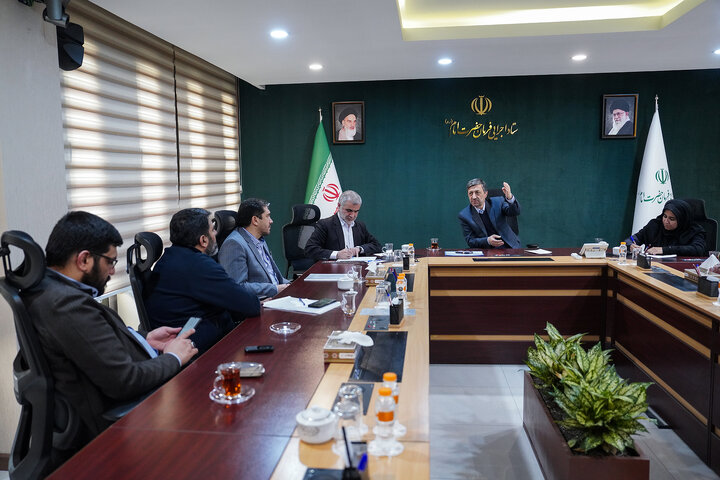 دیدار سارا فلاحی نماینده مردم ایلام، ایوان، شیروان، چرداول و مهران و علی نیکزاد نماینده مردم اردبیل، نمین، نیر و سرعین در مجلس شورای اسلامی با رئیس ستاد اجرایی فرمان امام