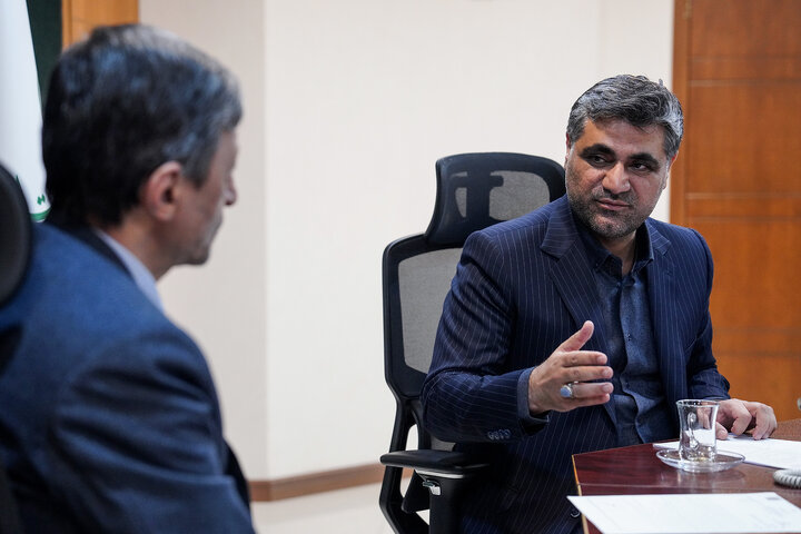 دیدار مصطفی نخعی نماینده مردم نهبندان و سربیشه در مجلس شورای اسلامی با رئیس ستاد اجرایی فرمان امام 