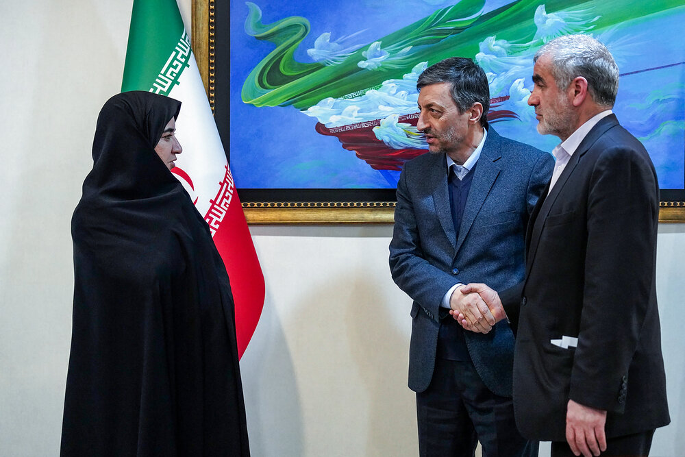 دیدار تعدادی از نمایندگان مجلس با رئیس ستاد اجرایی فرمان امام