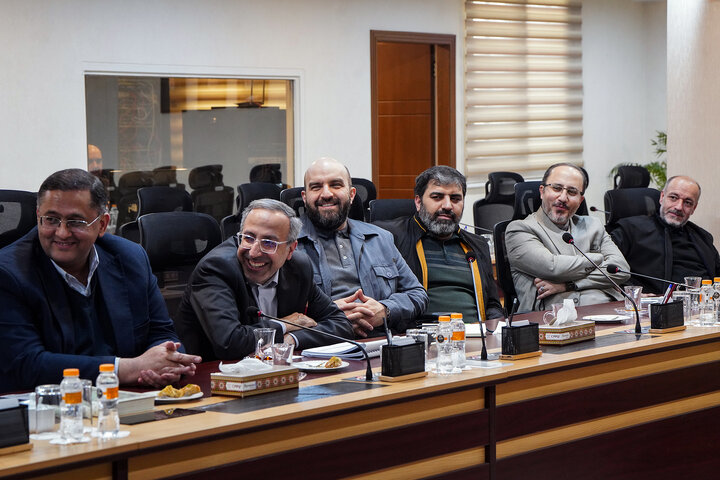 دیدار اعضای هیأت امنا و مدیرعامل خیریه کهریزک با رئیس ستاد اجرایی فرمان امام