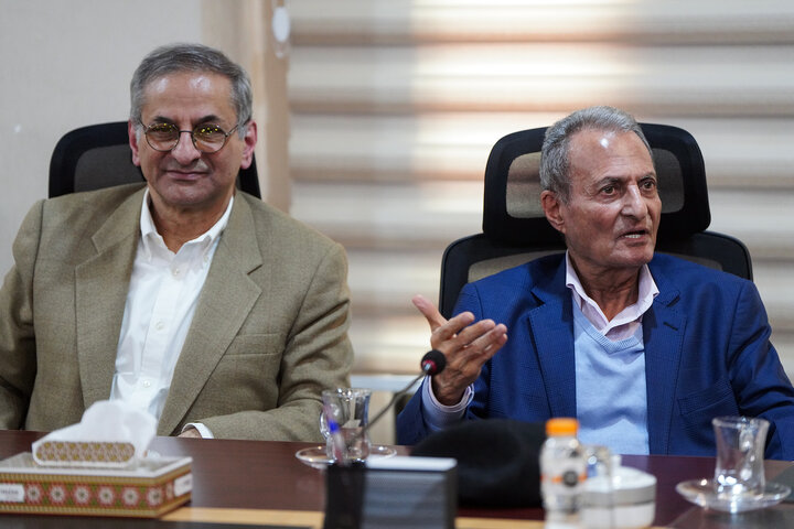 دیدار اعضای هیأت امنا و مدیرعامل خیریه کهریزک با رئیس ستاد اجرایی فرمان امام