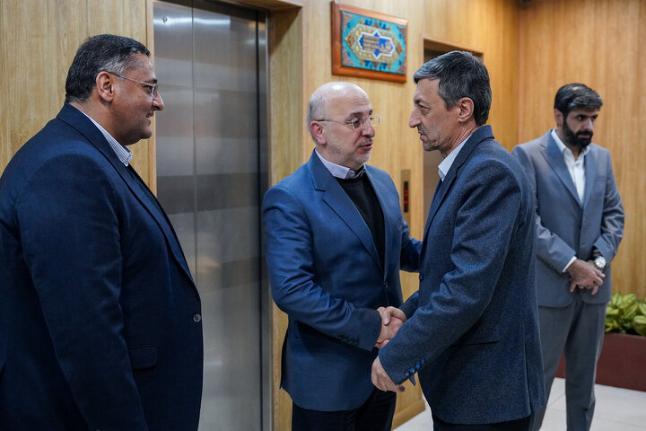 دیدار اعضای هیأت امنا و مدیرعامل خیریه کهریزک با رئیس ستاد اجرایی فرمان امام