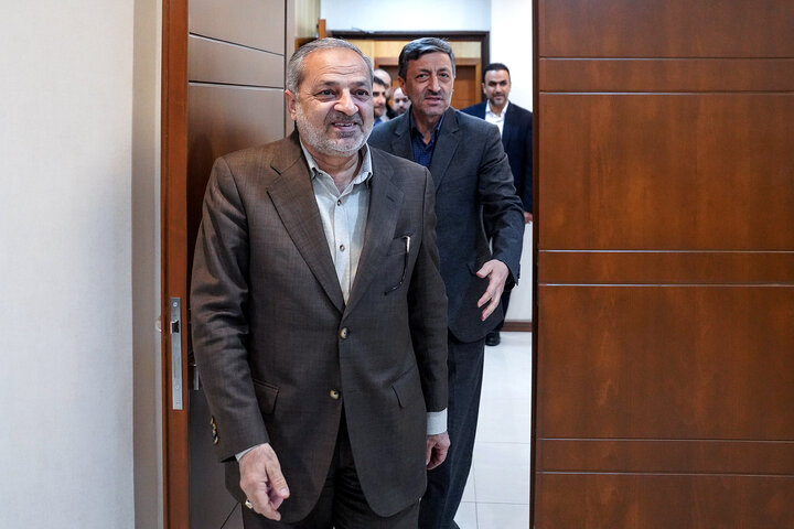 دیدار وزیر آموزش و پرورش با رئیس ستاد اجرایی فرمان امام