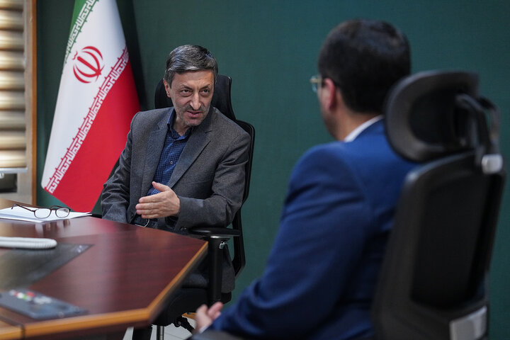 دیدار روح‌الله متفکر آزاد نماینده مردم تبریز، آذرشهر و اسکو در مجلس شورای اسلامی با رئیس ستاد اجرایی فرمان امام