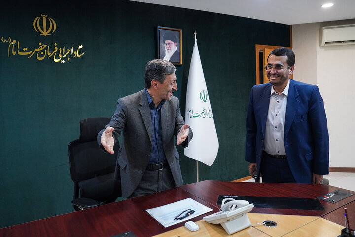 دیدار روح‌الله متفکر آزاد نماینده مردم تبریز، آذرشهر و اسکو در مجلس شورای اسلامی با رئیس ستاد اجرایی فرمان امام