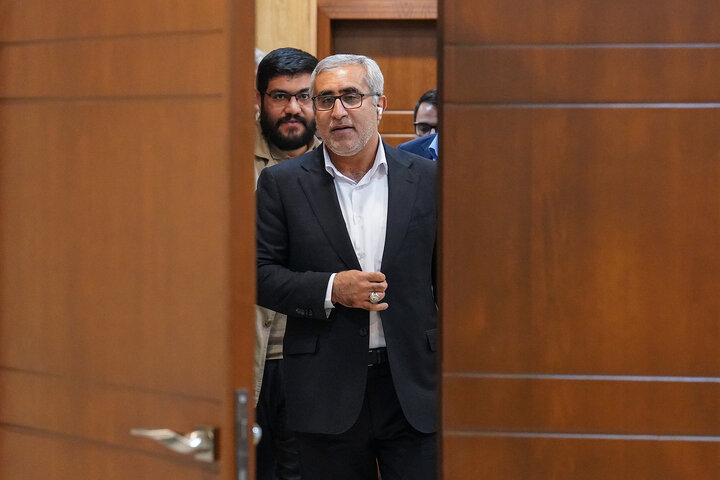 امید نصیبی نماینده مردم ممسنی و رستم در مجلس شورای اسلامی