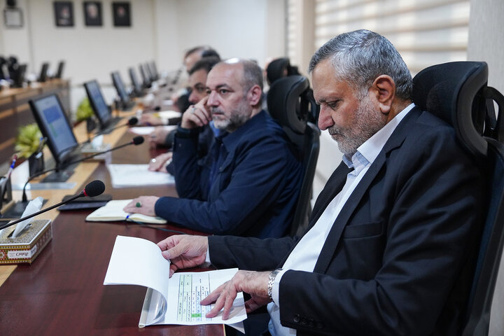 جلسه بررسی عملکرد سالانه سازمان اموال و‌ املاک ستاد اجرایی فرمان امام
