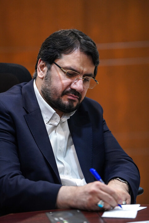 جلسه بررسی عملکرد سالانه سازمان اموال و‌ املاک ستاد اجرایی فرمان امام