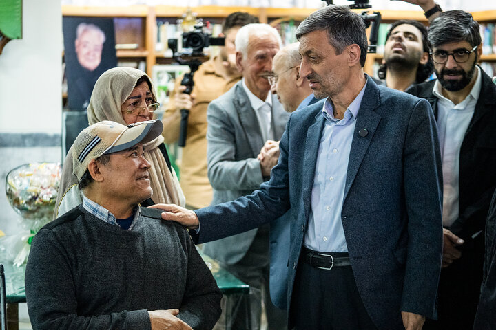 افطاری فتاح در جمع مددجویان آسایشگاه خیریه کهریزک