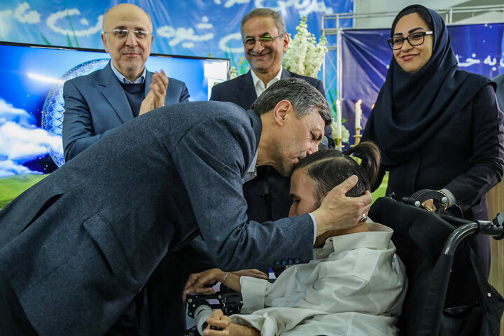 افطاری فتاح در جمع مددجویان آسایشگاه خیریه کهریزک