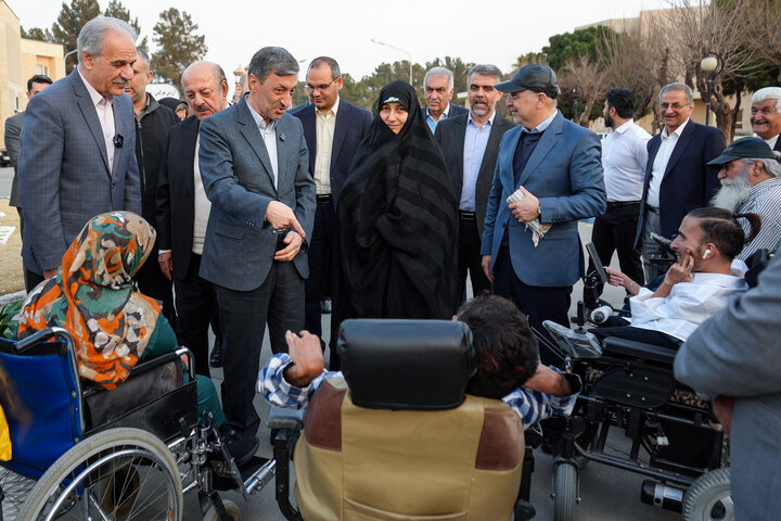 افطاری فتاح در جمع مددجویان آسایشگاه خیریه کهریزک