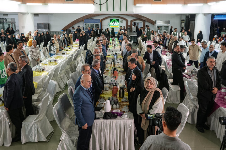 افطاری فتاح در جمع مددجویان آسایشگاه خیریه کهریزک