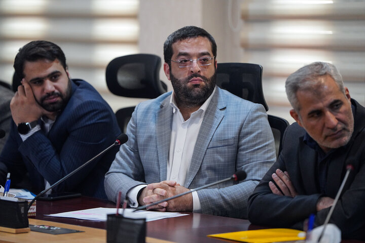 جلسه بررسی عملکرد سالانه معاونت مالی و اداری ستاد اجرایی فرمان امام