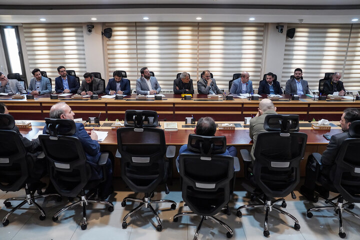 جلسه بررسی عملکرد سالانه معاونت مالی و اداری ستاد اجرایی فرمان امام