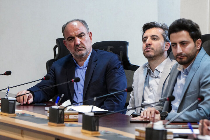 جلسه بررسی عملکرد سالانه معاونت مالی و اداری ستاد اجرایی فرمان امام