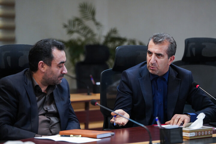 جلسه بررسی عملکرد سالانه معاونت مالی و اداری ستاد اجرایی فرمان امام