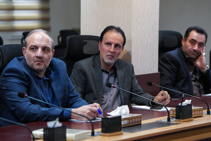 جلسه بررسی عملکرد سالانه معاونت مالی و اداری ستاد اجرایی فرمان امام