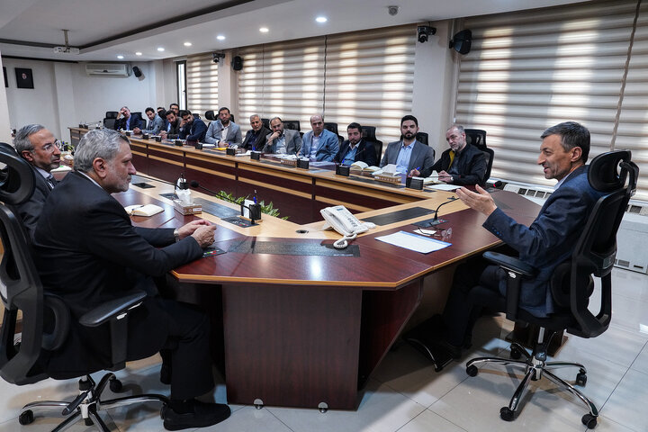 جلسه بررسی عملکرد سالانه معاونت مالی و اداری ستاد اجرایی فرمان امام