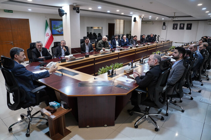 جلسه بررسی عملکرد سالانه معاونت مالی و اداری ستاد اجرایی فرمان امام