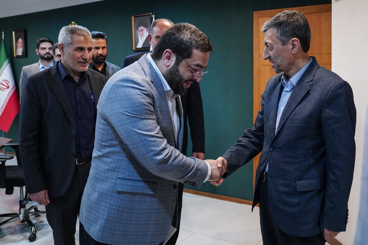 جلسه بررسی عملکرد سالانه معاونت مالی و اداری ستاد اجرایی فرمان امام