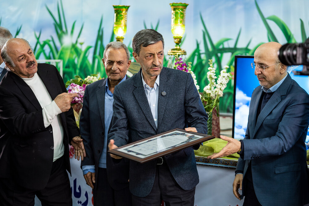 افطاری فتاح در جمع مددجویان آسایشگاه خیریه کهریزک