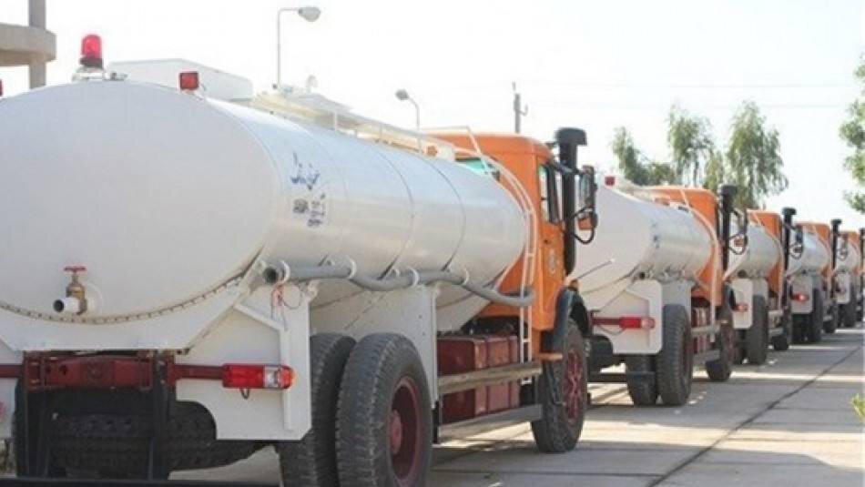 توزیع ۹۰ هزار بطری آب و استقرار تانکرها با ظرفیت ۱۱۰ هزار لیتر در مناطق بحرانی یزد