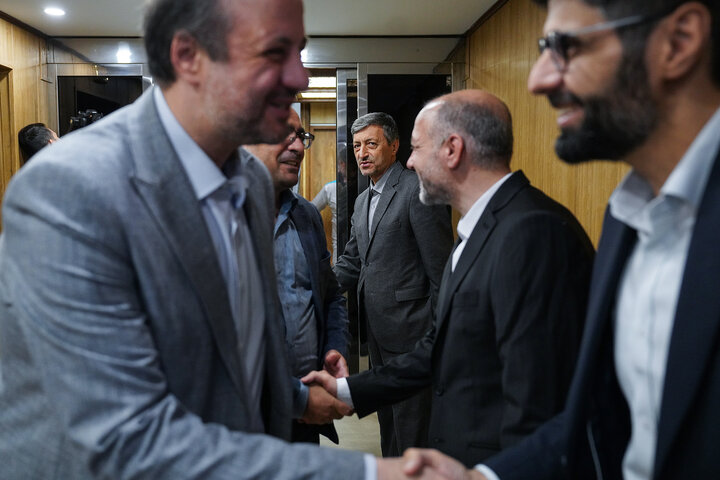 دیدار نوروزی رئیس ستاد اجرایی فرمان امام با همکاران