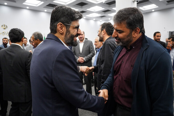 دیدار نوروزی رئیس ستاد اجرایی فرمان امام با همکاران