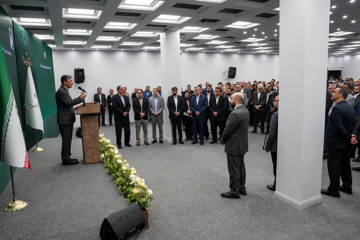 دیدار نوروزی رئیس ستاد اجرایی فرمان امام با همکاران