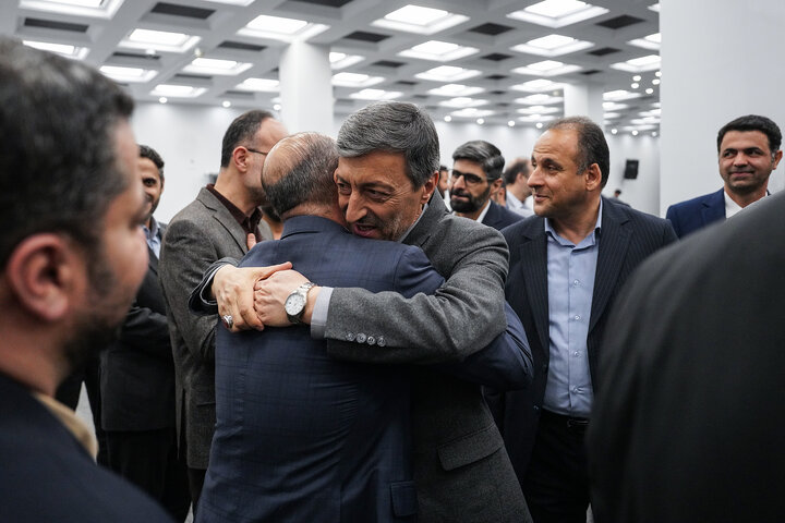 دیدار نوروزی رئیس ستاد اجرایی فرمان امام با همکاران