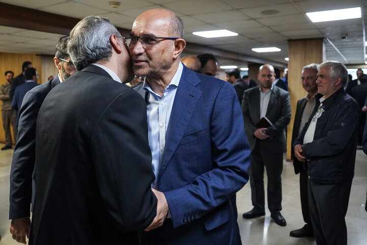 دیدار نوروزی رئیس ستاد اجرایی فرمان امام با همکاران