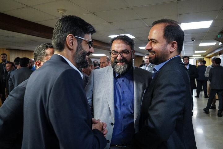 دیدار نوروزی رئیس ستاد اجرایی فرمان امام با همکاران