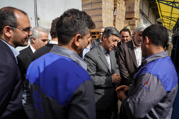 بازدید رئیس ستاد اجرایی فرمان امام از شرکت پخش البرز