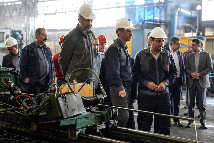 بازدید رئیس ستاد اجرایی فرمان امام از کارخانه لوله و پروفیل سپنتا