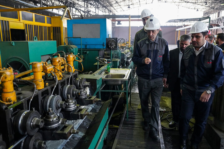 بازدید رئیس ستاد اجرایی فرمان امام از کارخانه لوله و پروفیل سپنتا