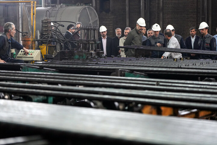 بازدید رئیس ستاد اجرایی فرمان امام از کارخانه لوله و پروفیل سپنتا