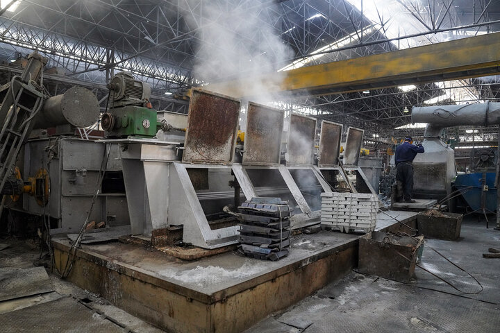 بازدید رئیس ستاد اجرایی فرمان امام از کارخانه لوله و پروفیل سپنتا