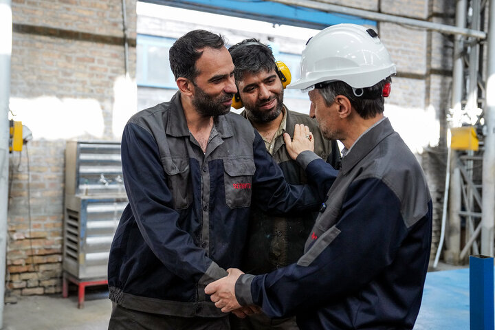 بازدید رئیس ستاد اجرایی فرمان امام از کارخانه لوله و پروفیل سپنتا