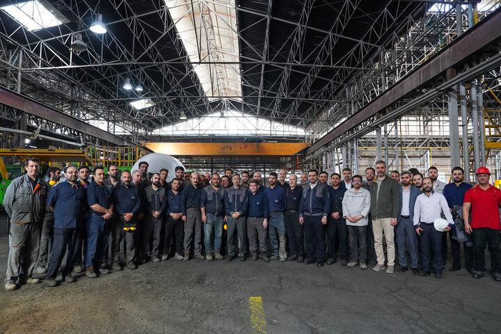 بازدید رئیس ستاد اجرایی فرمان امام از کارخانه لوله و پروفیل سپنتا