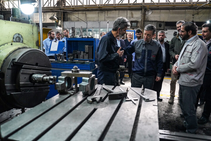 بازدید رئیس ستاد اجرایی فرمان امام از کارخانه لوله و پروفیل سپنتا