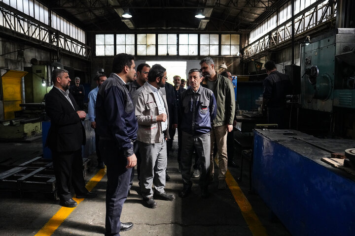 بازدید رئیس ستاد اجرایی فرمان امام از کارخانه لوله و پروفیل سپنتا