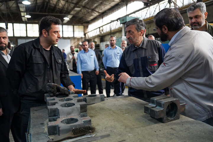 بازدید رئیس ستاد اجرایی فرمان امام از کارخانه لوله و پروفیل سپنتا