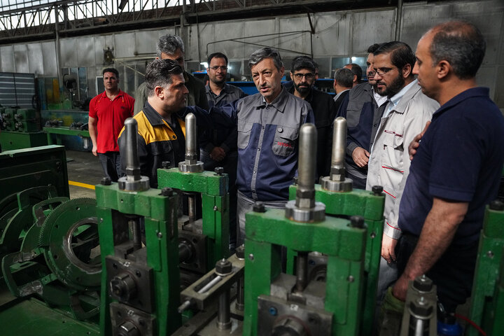 بازدید رئیس ستاد اجرایی فرمان امام از کارخانه لوله و پروفیل سپنتا