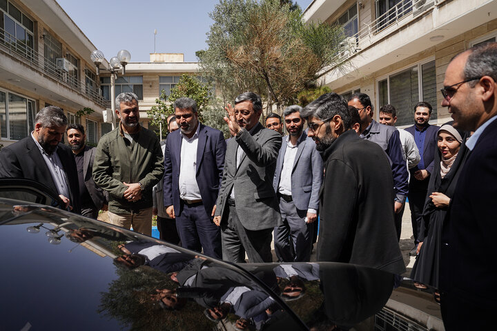 بازدید رئیس ستاد اجرایی فرمان امام از کارخانه لوله و پروفیل سپنتا