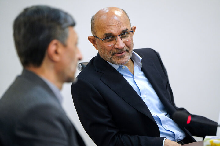 بررسی مسائل گروه توسعه انرژی تدبیر با حضور رئیس ستاد اجرایی فرمان امام