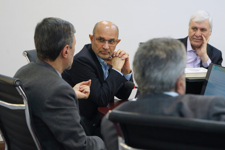 بررسی مسائل گروه توسعه انرژی تدبیر با حضور رئیس ستاد اجرایی فرمان امام