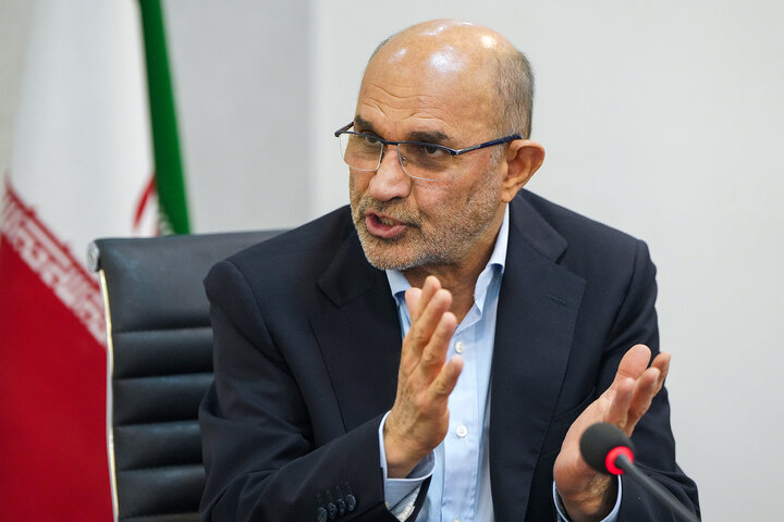 بررسی مسائل گروه توسعه انرژی تدبیر با حضور رئیس ستاد اجرایی فرمان امام