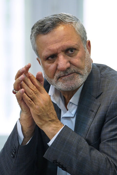 بررسی مسائل گروه توسعه انرژی تدبیر با حضور رئیس ستاد اجرایی فرمان امام