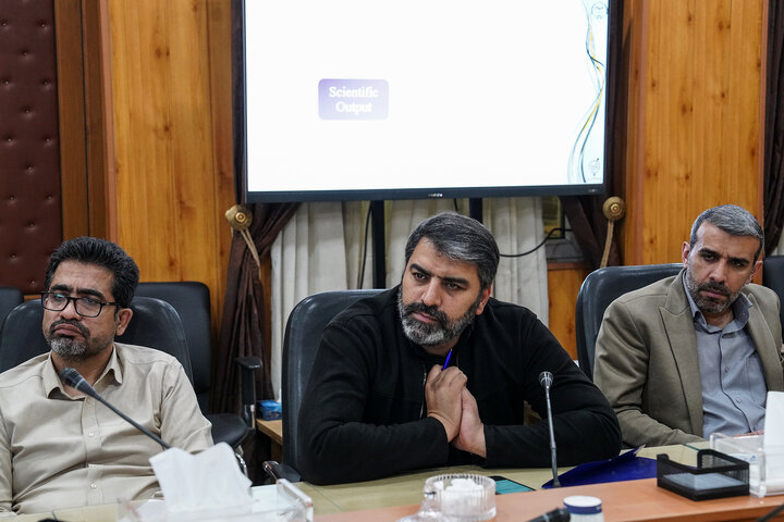 بازدید رئیس ستاد اجرایی فرمان امام از پژوهشگاه رویان